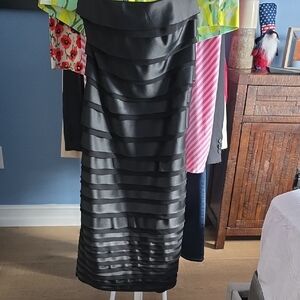 White House Black Market Black Tiered Pencil Skirt